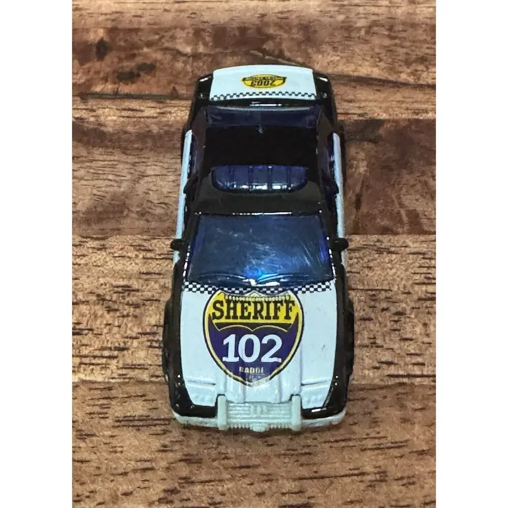 Vintage 2001 Mattel 1/64 Scale Matchbox police Car Sheriff 102 Car TC-292